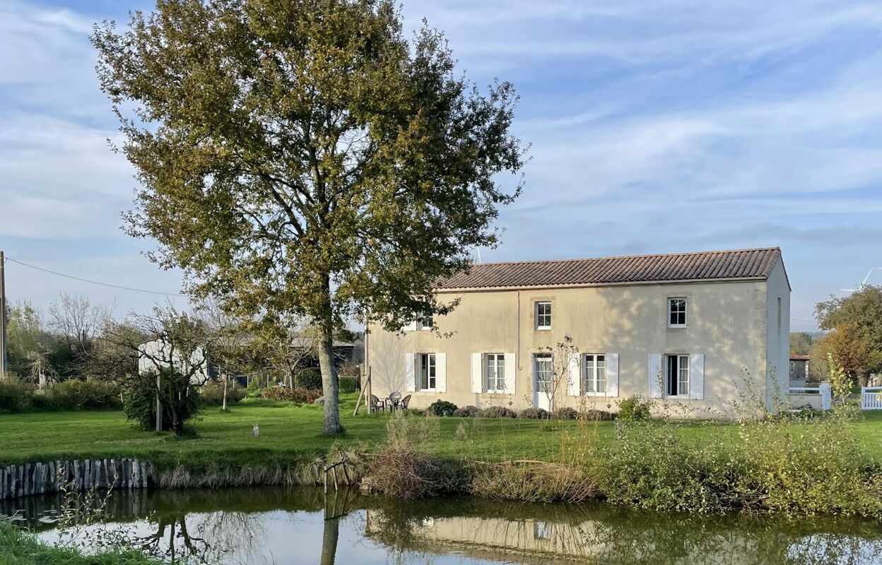 maison 4 pièces 117 m2 à vendre à Saint-Laurs (79160)