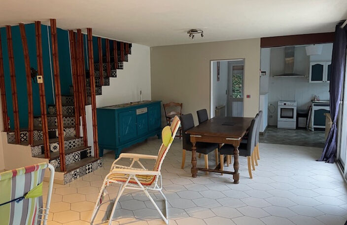 Grande maison avec très grand espace de vie et 4 chambres — photo 3