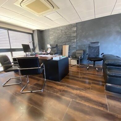 Commerce  674000 €