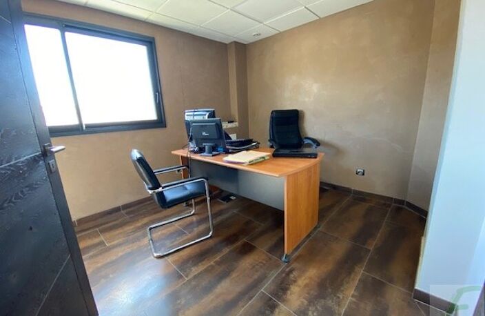 Local commercial — photo 4