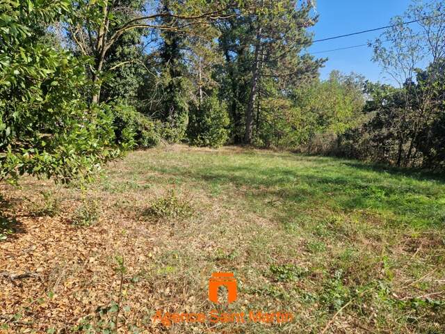 Terrain constructible — photo du bien