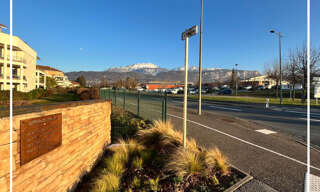 Garage   m² à louer à Coublevie (38500)