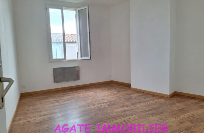 MAISON A VENDRE 3 PIECES ref u9778 — photo 2