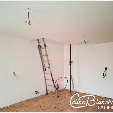 Immeuble  217200 €