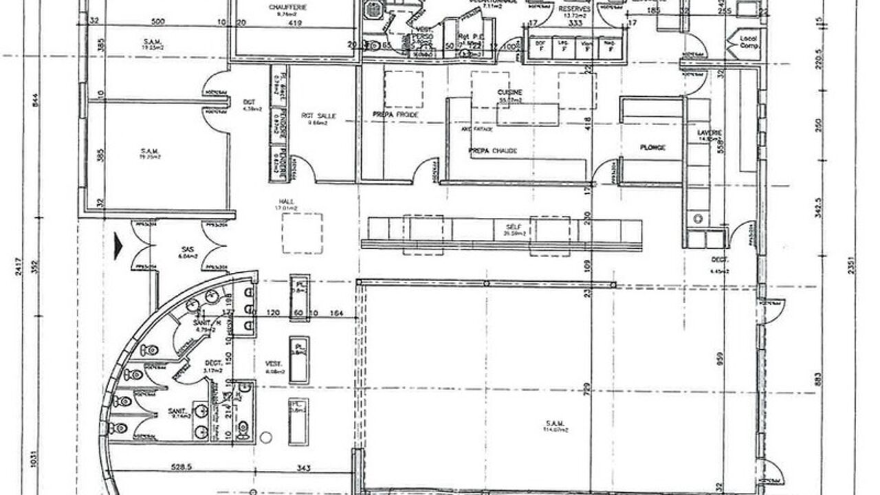 commerce 1 pièces 420 m2 à louer à Villedieu-la-Blouere (49450)