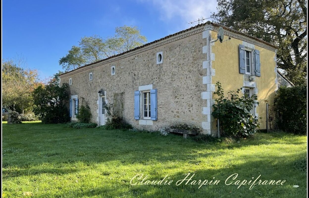 maison 14 pièces 430 m2 à vendre à La Ferrière-en-Parthenay (79390)