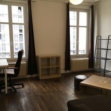 Appartement 2 pièces 740 €