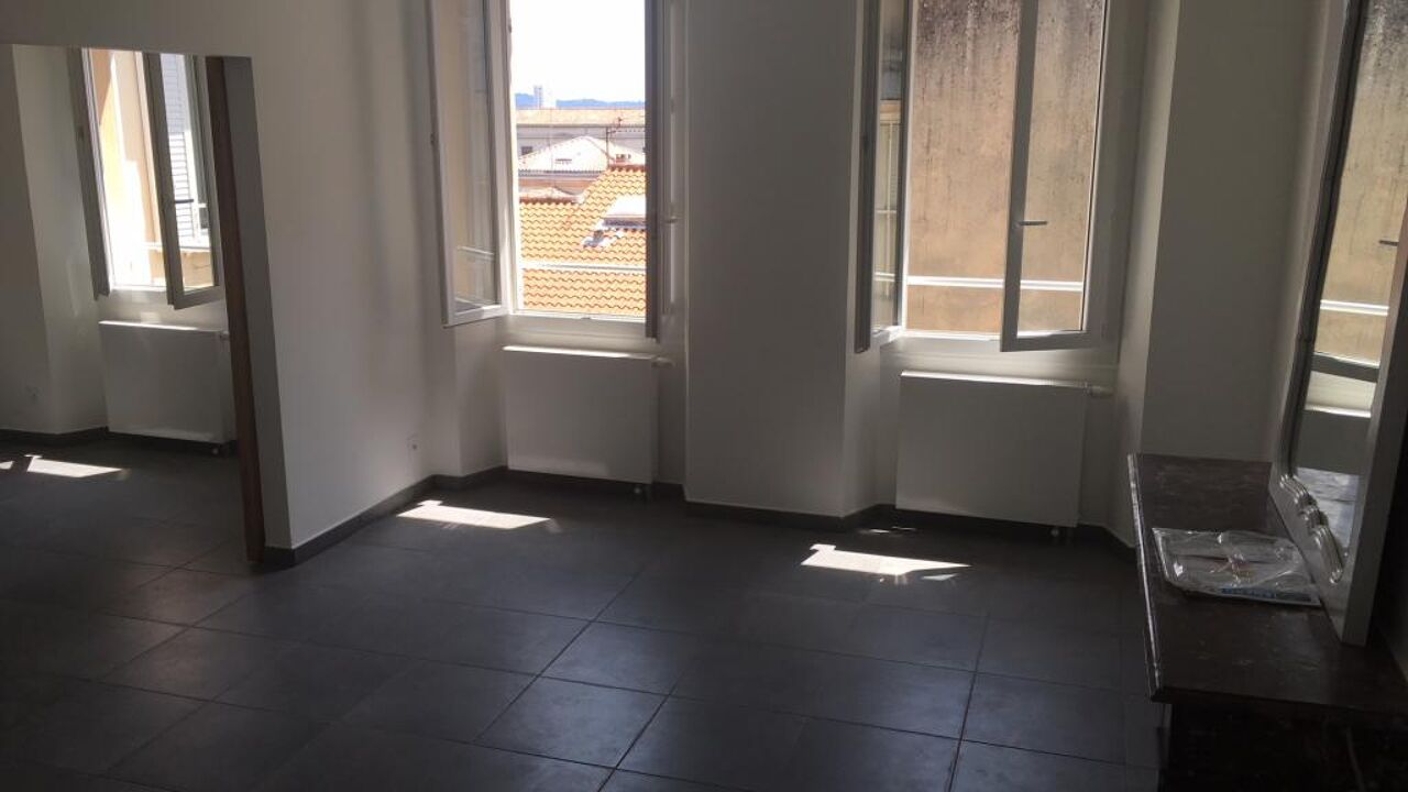 appartement 3 pièces 87 m2 à louer à Toulon (83000)