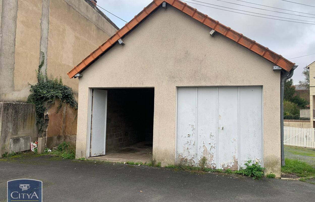 garage  pièces 11 m2 à louer à Châteauroux (36000)