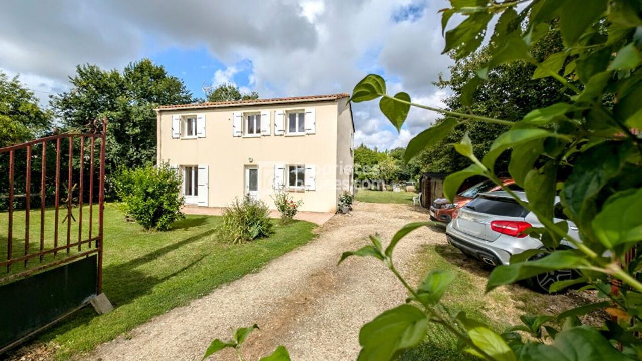 maison 5 pièces 126 m2 à vendre à Gensac-la-Pallue (16130)