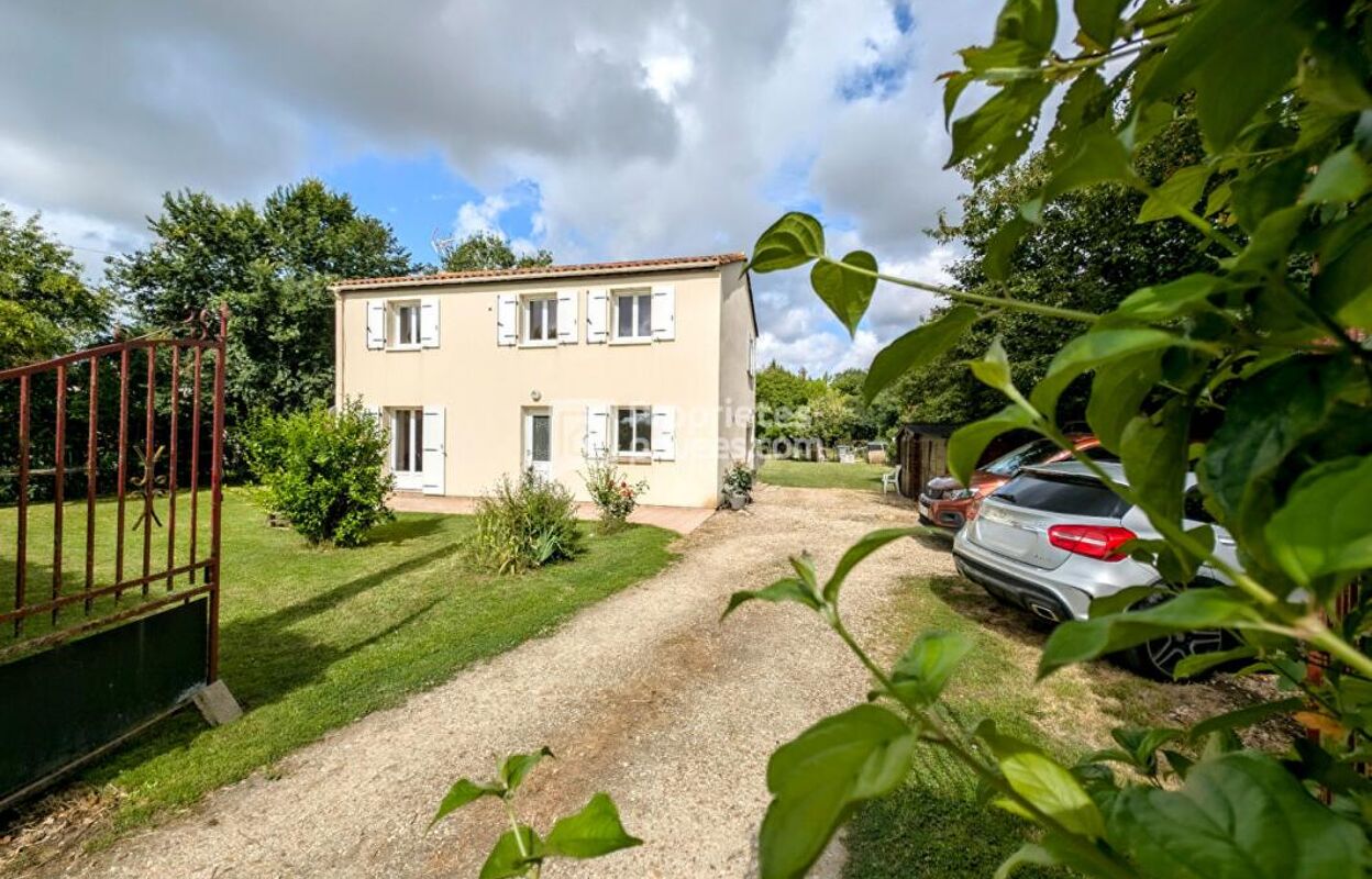 maison 5 pièces 126 m2 à vendre à Gensac-la-Pallue (16130)