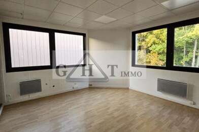 Bureau  1750 €