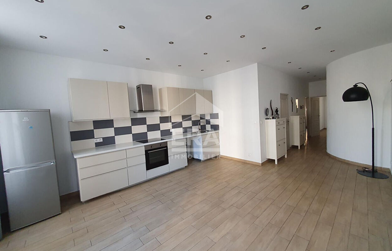 appartement 3 pièces 57 m2 à louer à Marseille 2 (13002)