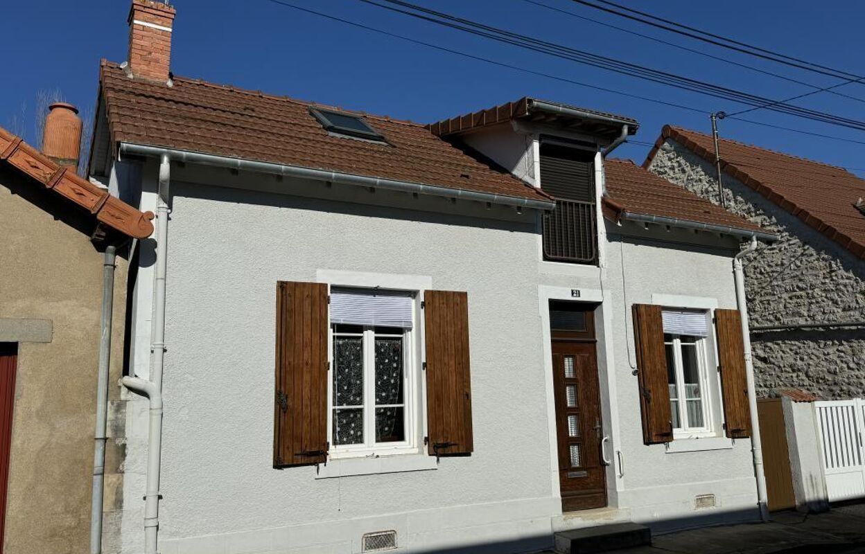 maison 6 pièces 87 m2 à vendre à Saint-Amand-Montrond (18200)