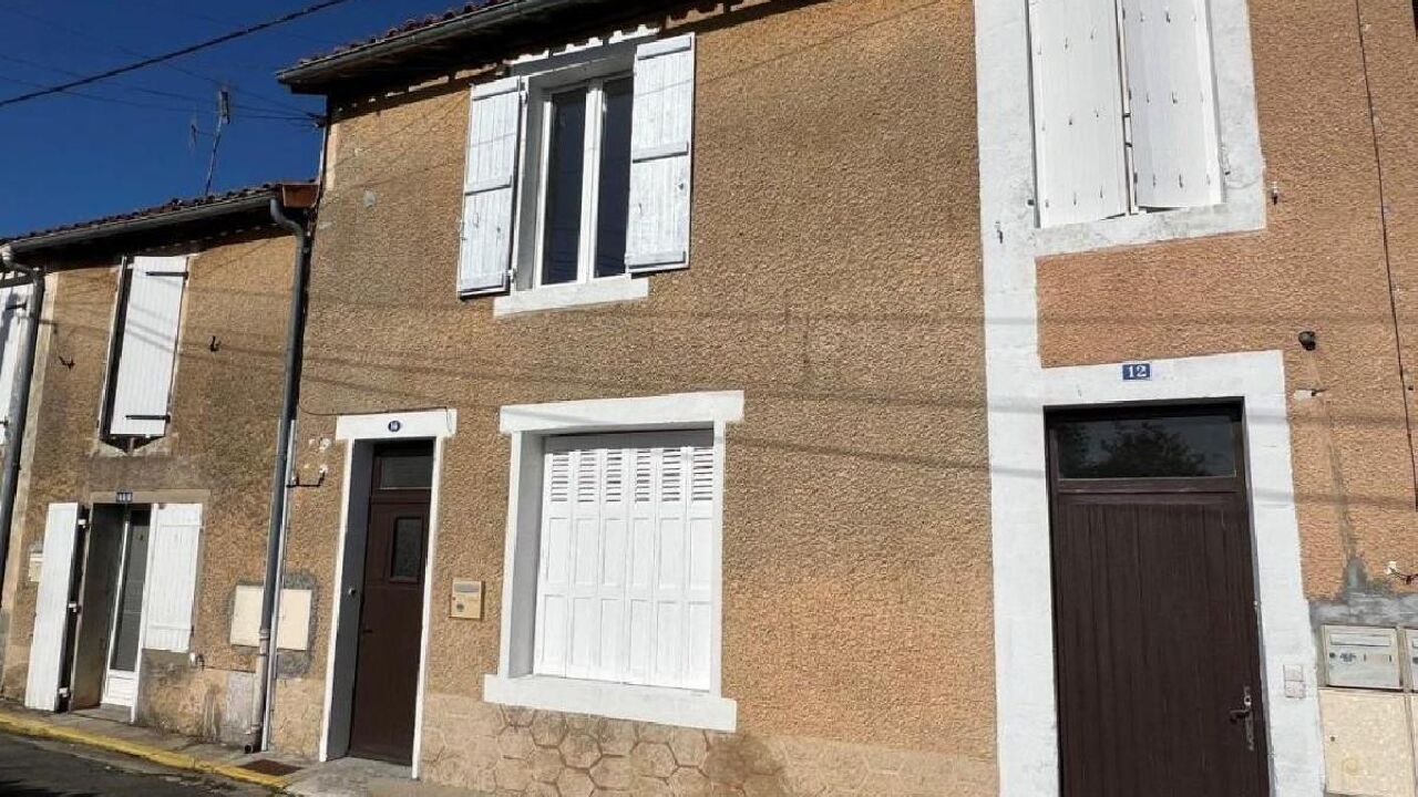 maison 3 pièces 78 m2 à vendre à Ruffec (16700)