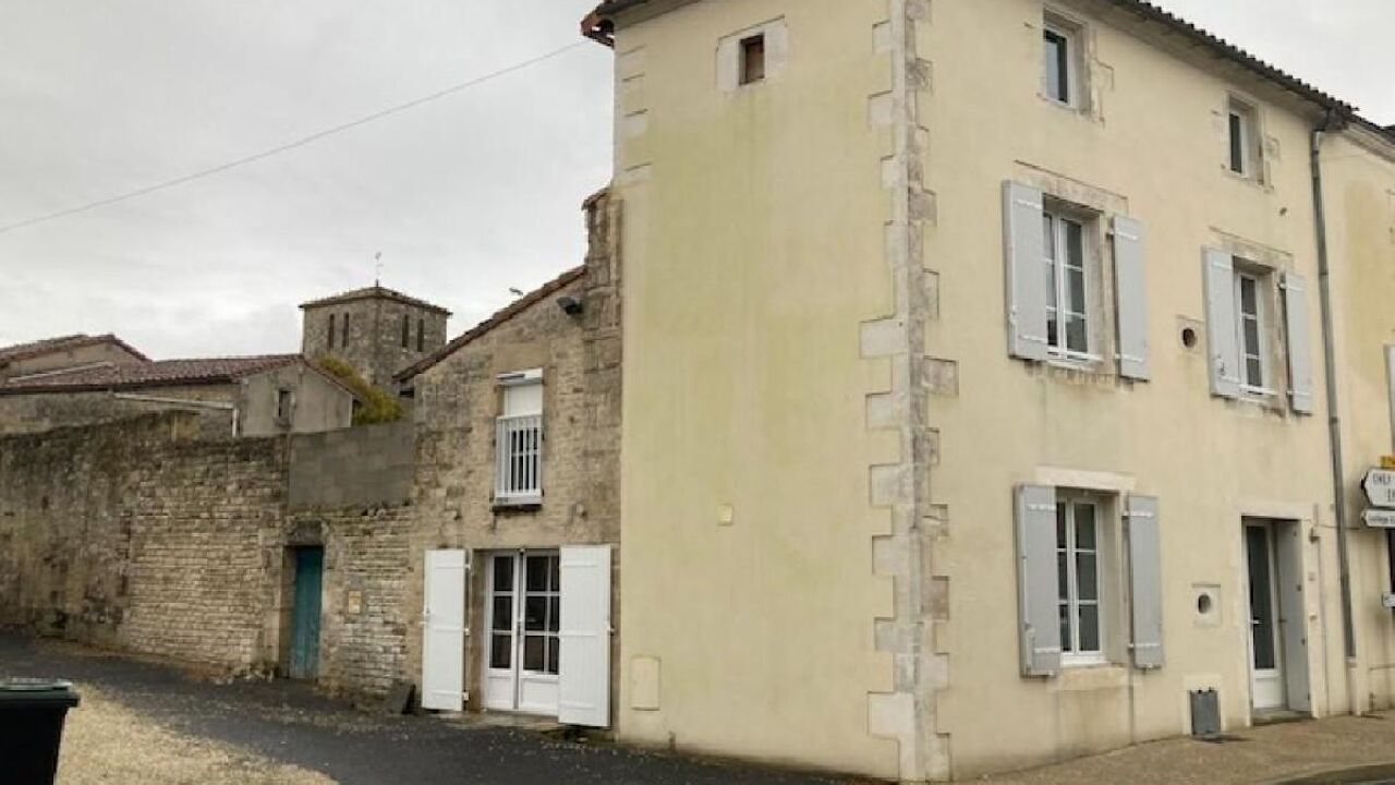 maison 9 pièces 176 m2 à vendre à Villefagnan (16240)