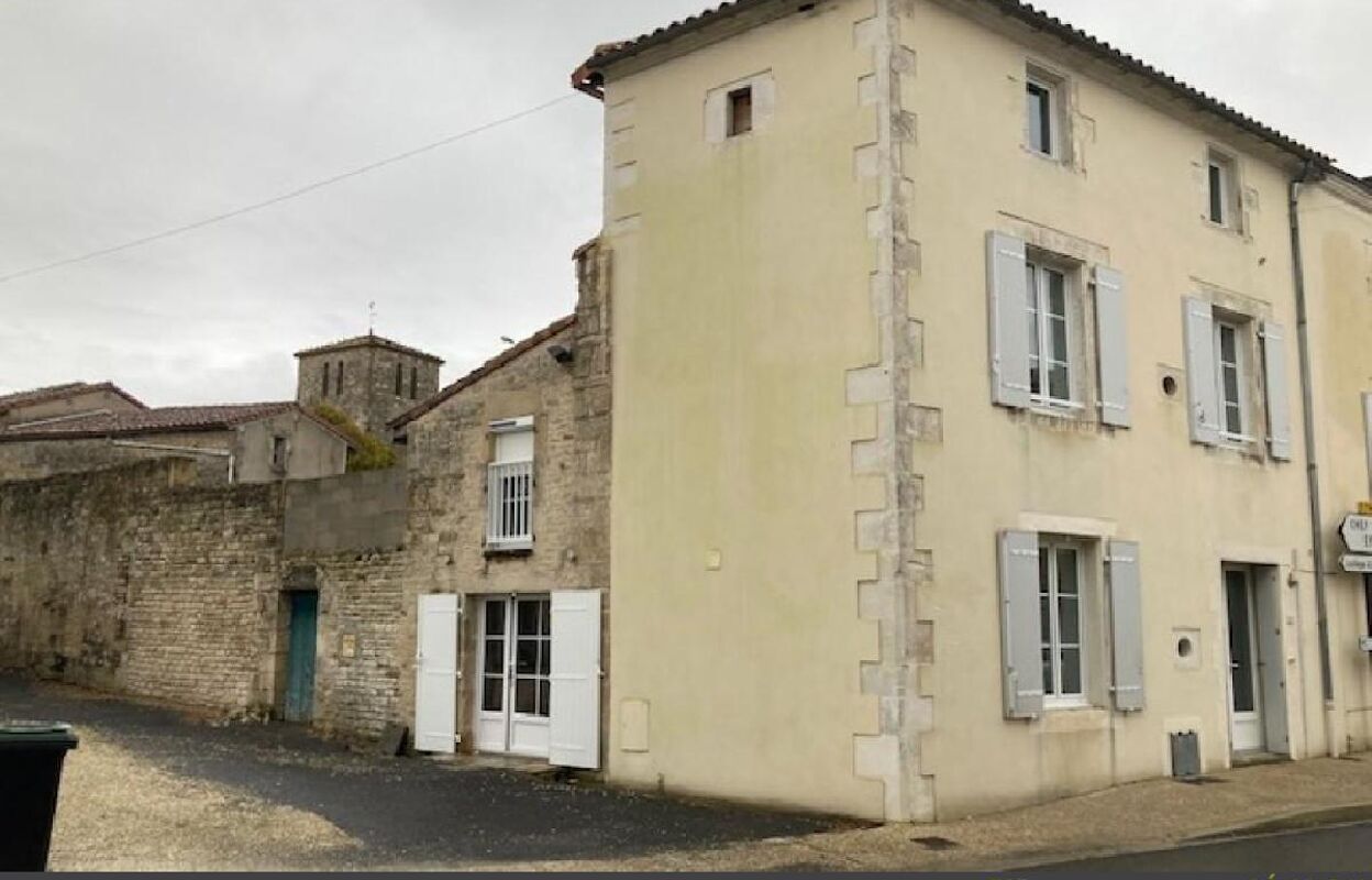 maison 9 pièces 176 m2 à vendre à Villefagnan (16240)