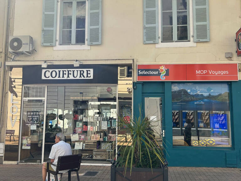 Pau Tribunal immeuble de rapport en très bon état général — photo 1