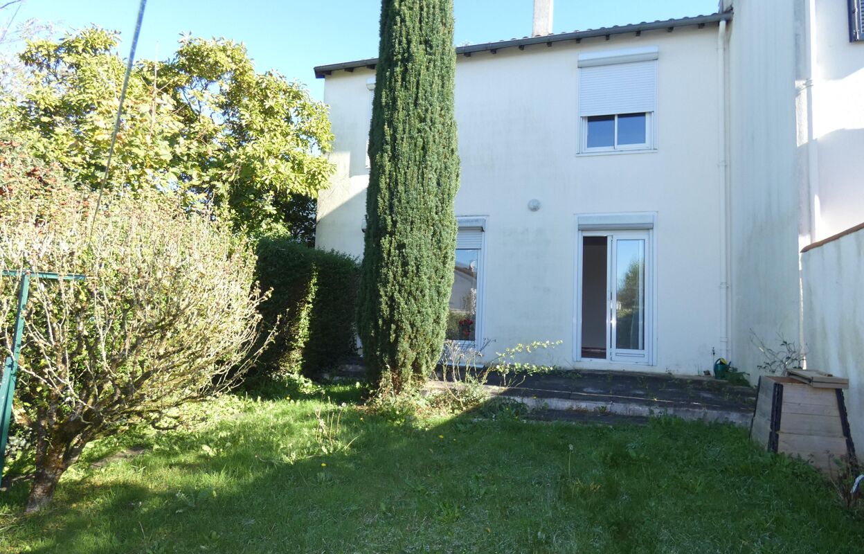 maison 5 pièces 94 m2 à vendre à Poitiers (86000)