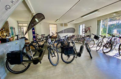 FOND DE COMMERCE DE CYCLES à LAVERUNE — photo du bien