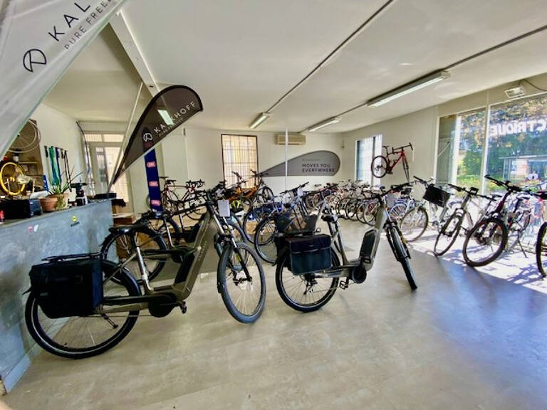 FOND DE COMMERCE DE CYCLES à LAVERUNE — photo 1