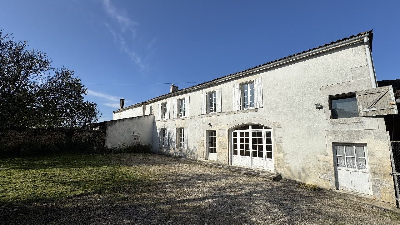 maison 4 pièces 120 m2 à louer à Julienne (16200)