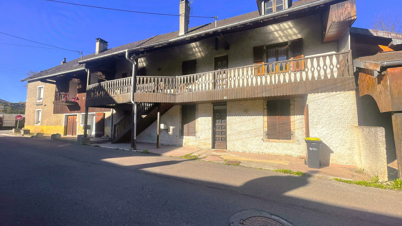 maison 7 pièces 175 m2 à vendre à Deluz (25960)