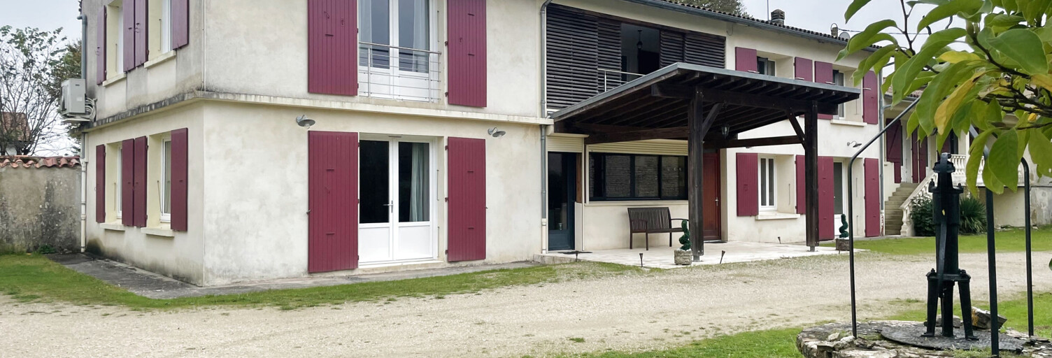 Maison 9 Pièces 327 m² à vendre à Néré (17510)