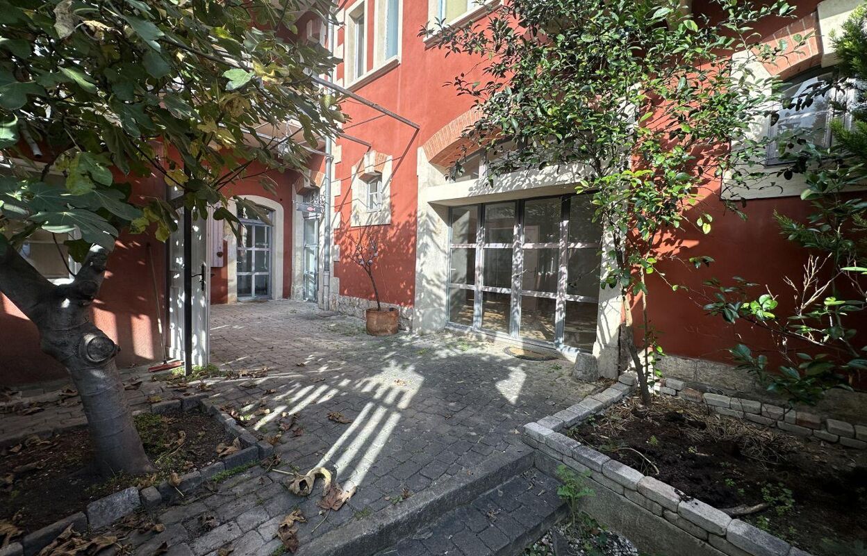 maison 6 pièces 220 m2 à vendre à Nîmes (30000)