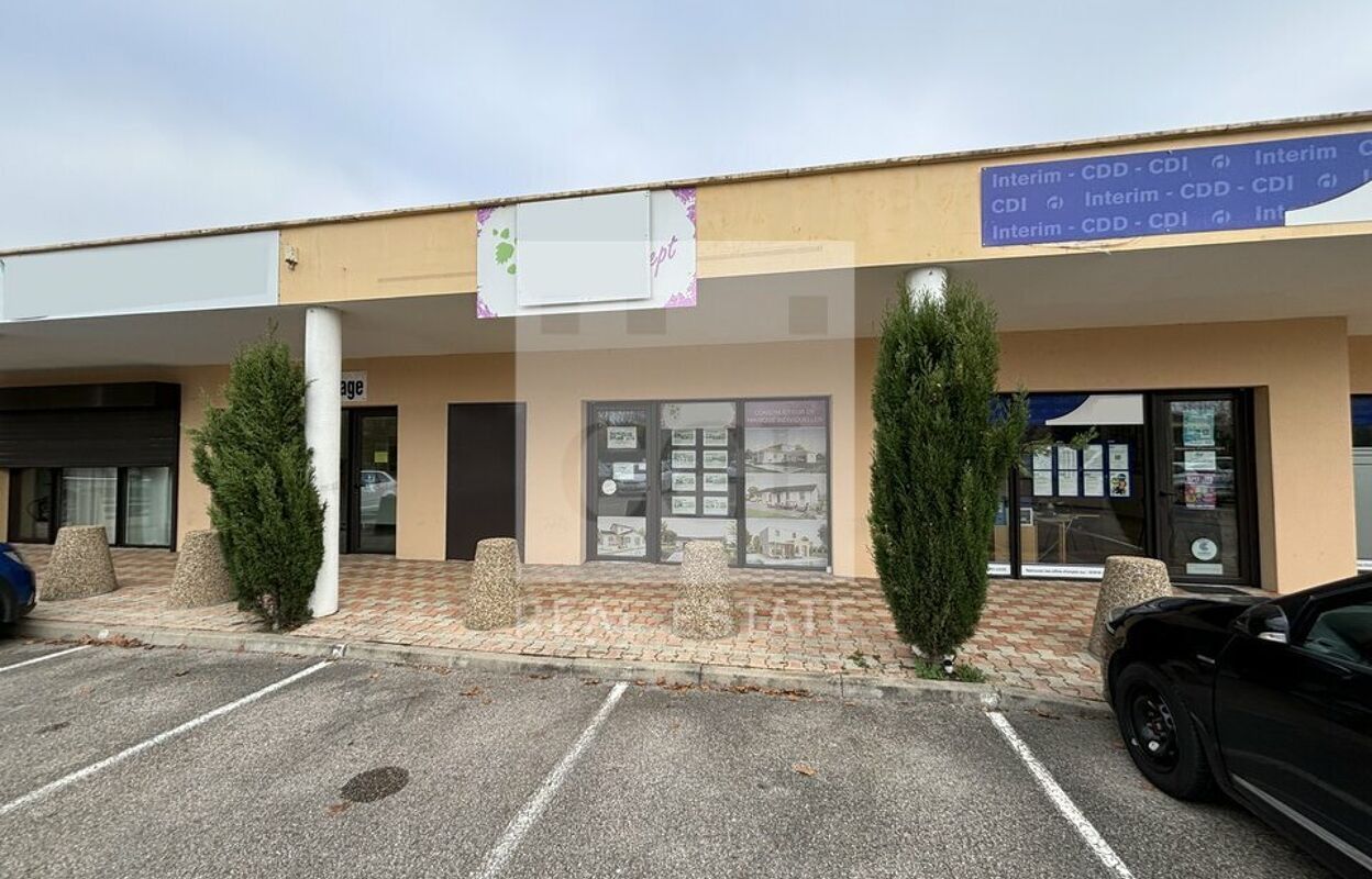 commerce  pièces 90 m2 à louer à Pusignan (69330)