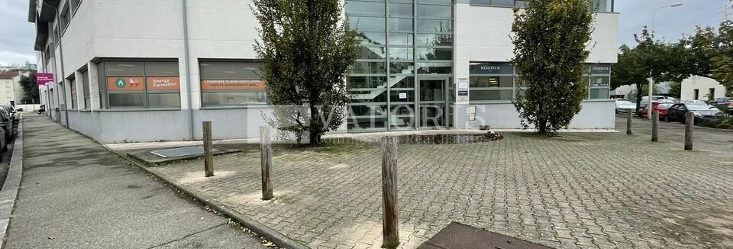 Bureau  355 m² à louer à Lyon 8 (69008)