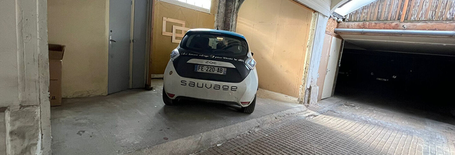 Garage  9 m² à louer à Rouen (76000)