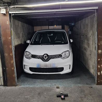 Garage  27000 €