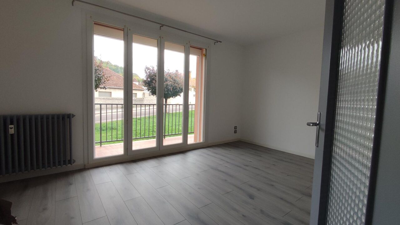 appartement 4 pièces 76 m2 à vendre à Poligny (39800)