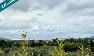 Terrain  4416 m² à vendre à Saint-Cyr-sur-Mer (83270)