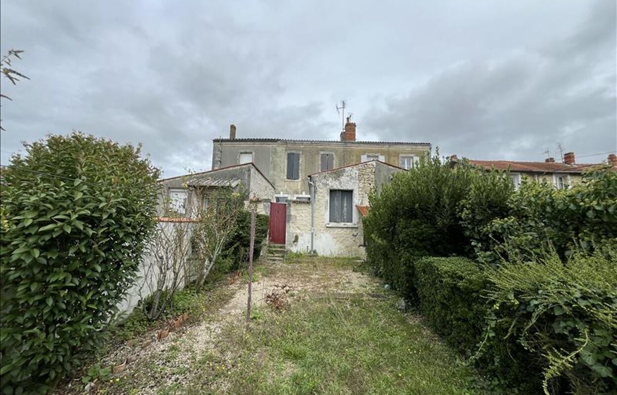 maison 5 pièces 100 m2 à vendre à Saint-Jean-d'Angély (17400)