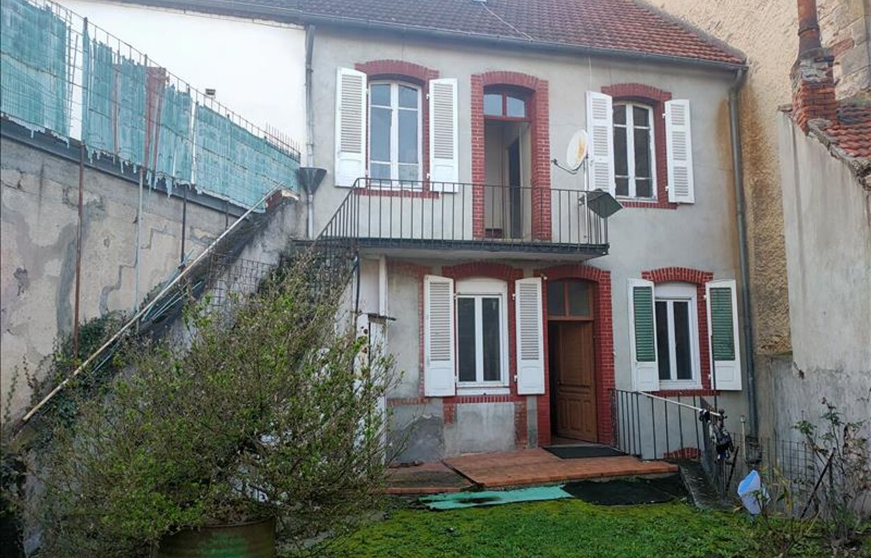 maison 6 pièces 93 m2 à vendre à Saint-Éloy-les-Mines (63700)