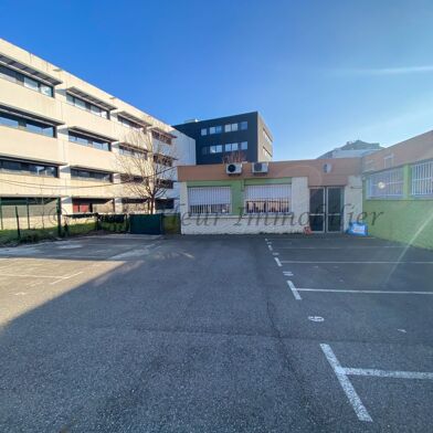 Commerce  549000 €