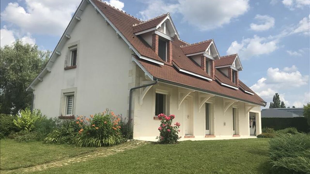 maison 6 pièces 171 m2 à vendre à Mehun-sur-Yèvre (18500)