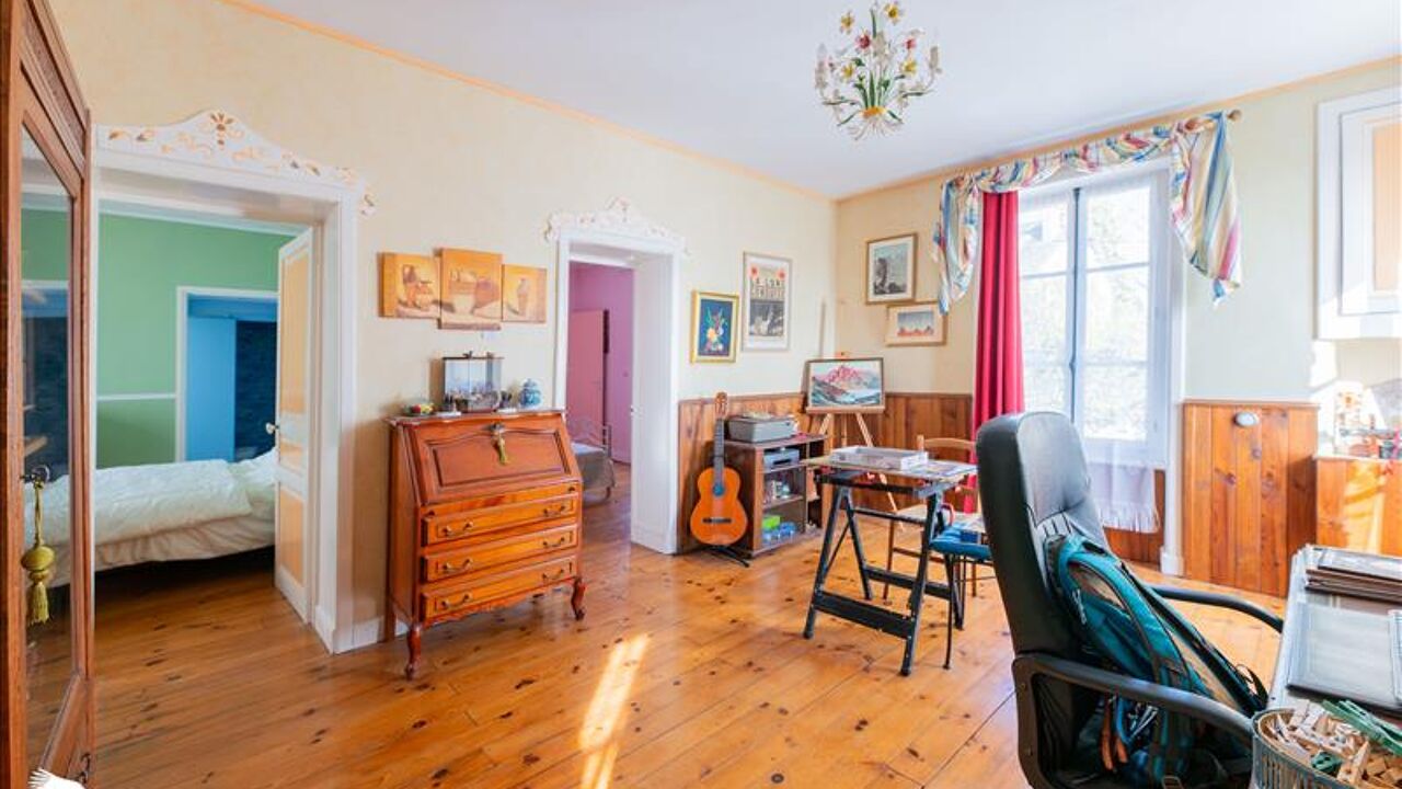 maison 7 pièces 157 m2 à vendre à Ussel (19200)