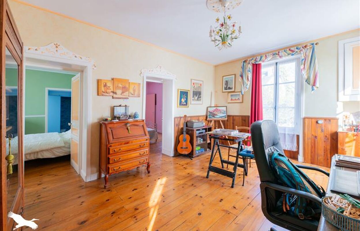 maison 7 pièces 157 m2 à vendre à Ussel (19200)