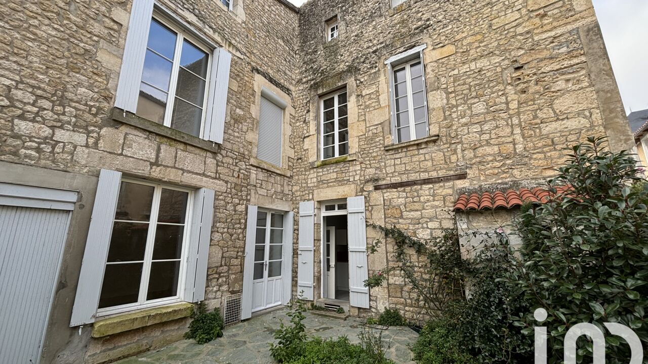 maison 6 pièces 129 m2 à vendre à Fontenay-le-Comte (85200)