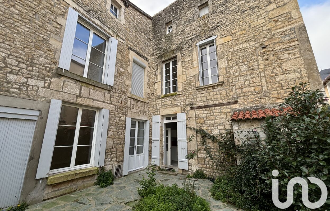 maison 6 pièces 129 m2 à vendre à Fontenay-le-Comte (85200)