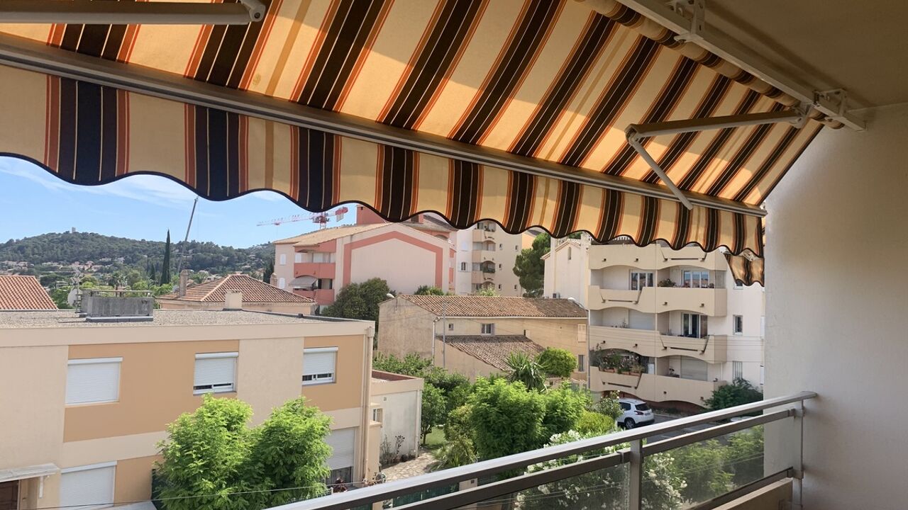 appartement 1 pièces 24 m2 à louer à Hyères (83400)