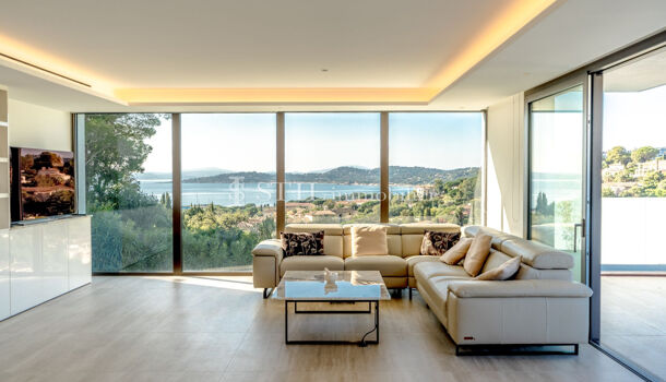 Villa / Maison 8 pièces  à vendre Issambres (Les) 83380