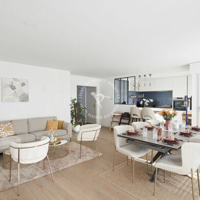 Appartement 4 pièces 556200 €