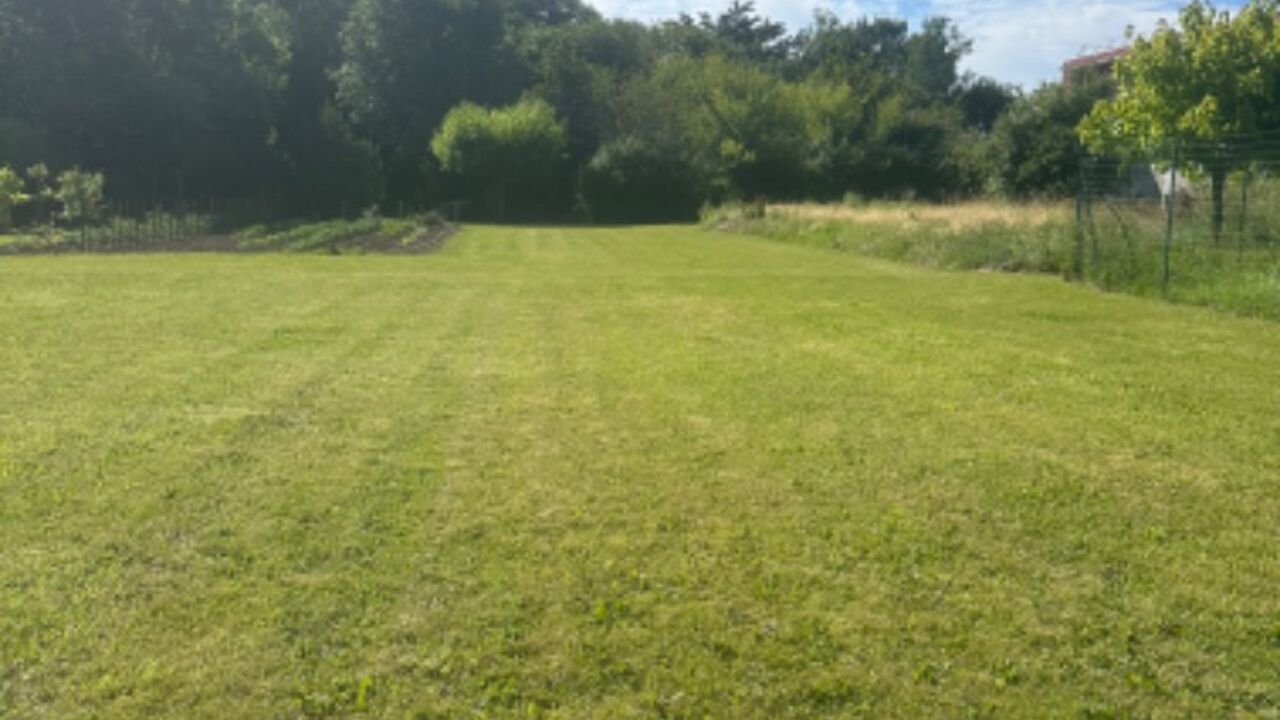 terrain  pièces 800 m2 à vendre à Ambès (33810)