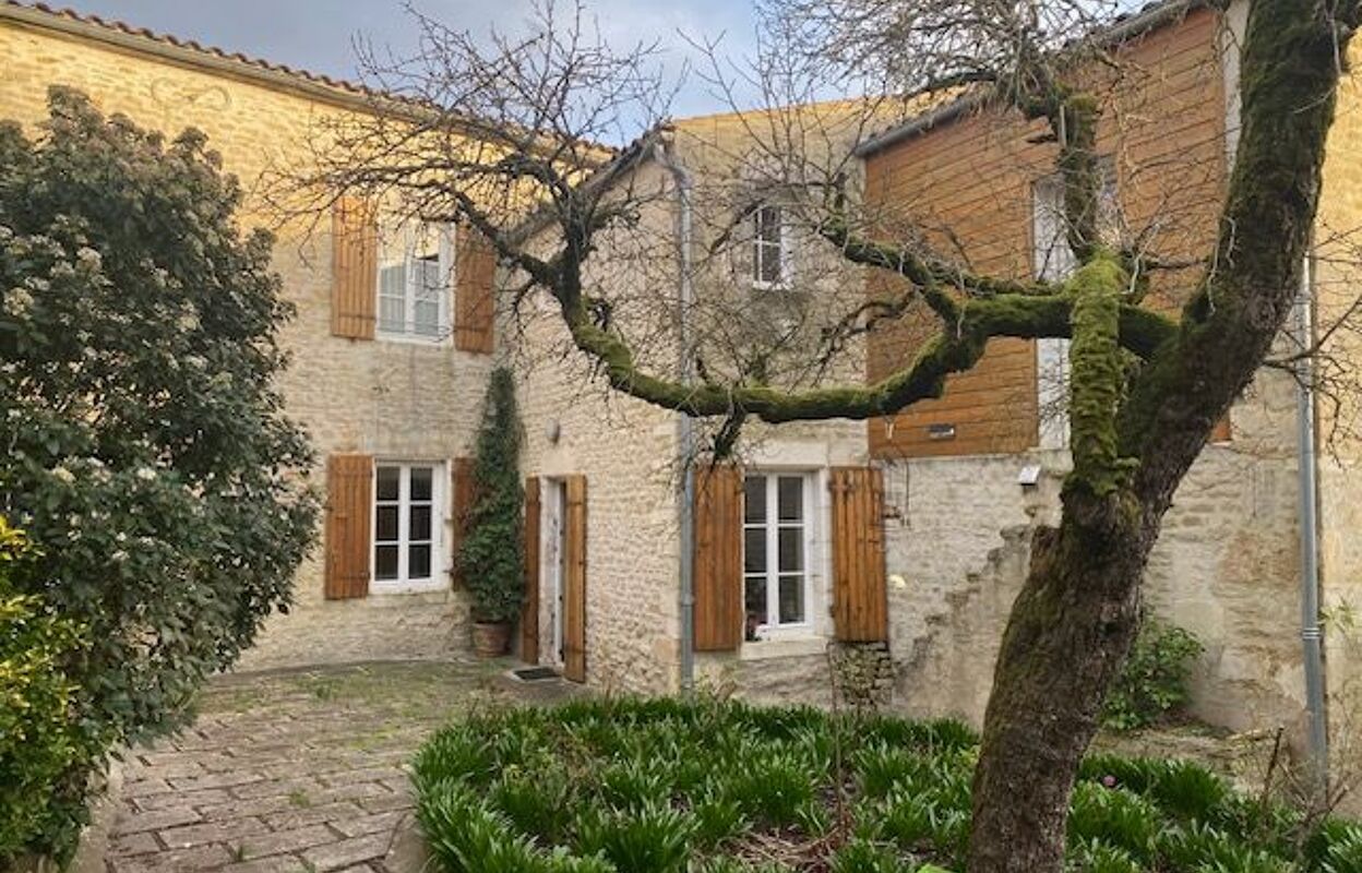 maison 6 pièces 260 m2 à vendre à Muron (17430)