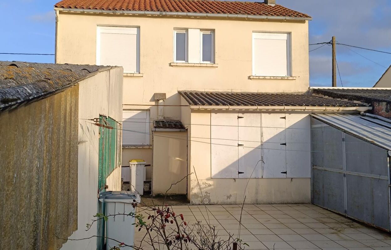 maison 4 pièces 95 m2 à vendre à Rochefort (17300)