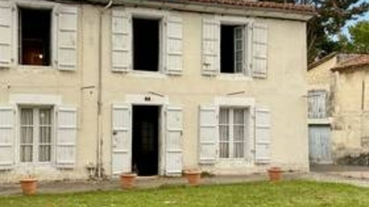 maison 4 pièces 127 m2 à vendre à Barbezieux-Saint-Hilaire (16300)